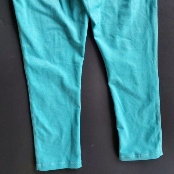 Cory Vines Light Blue Workout Capris - Picture 8 of 9